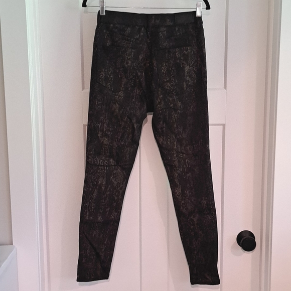 NWT High Rise Skinny Metallic Gold Foil Print Jean (Black/Gold) - EXPRESS - Picture 7 of 11